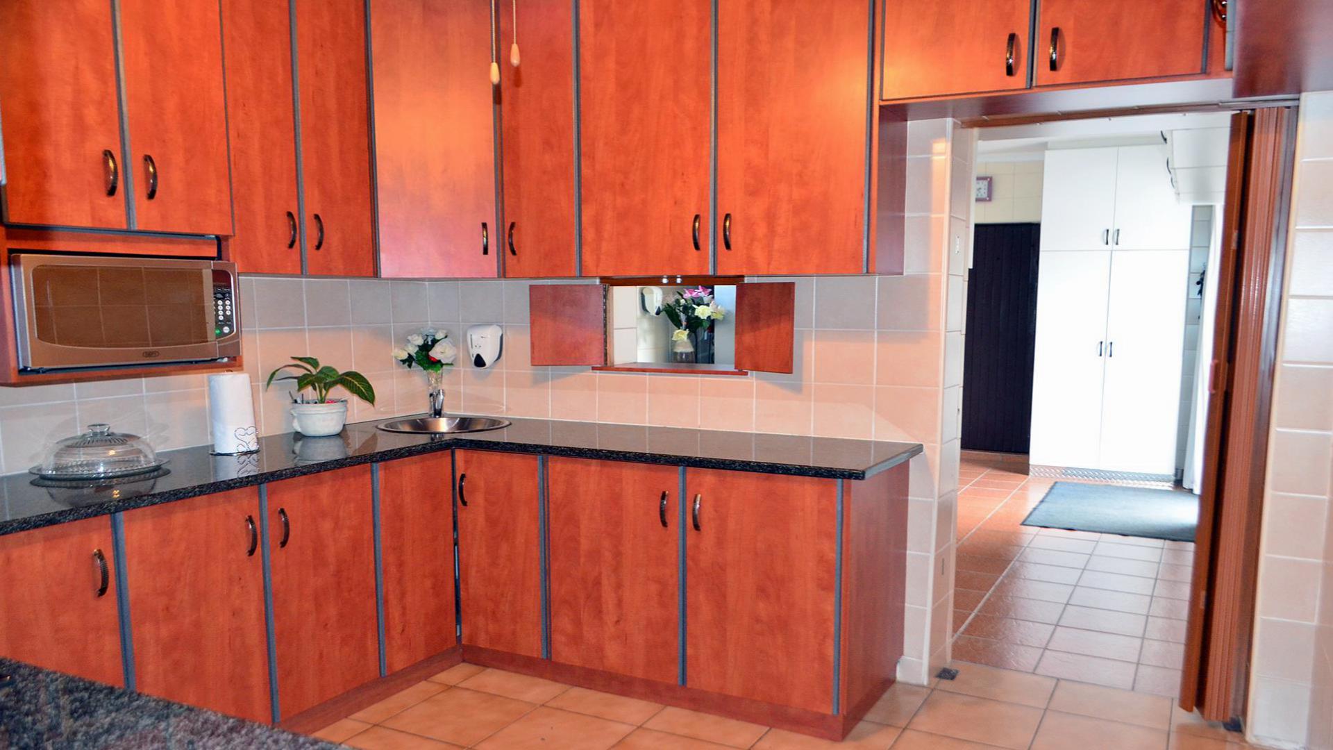 Kitchen - 10 square meters of property in Reservior Hills