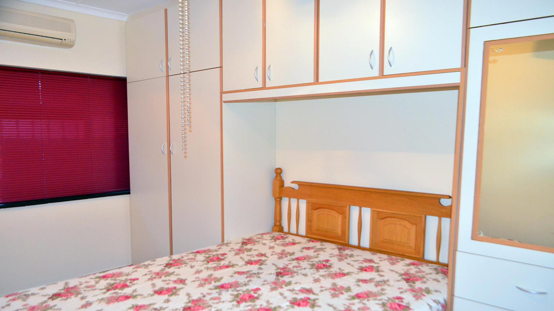 Bed Room 2 - 11 square meters of property in Reservior Hills