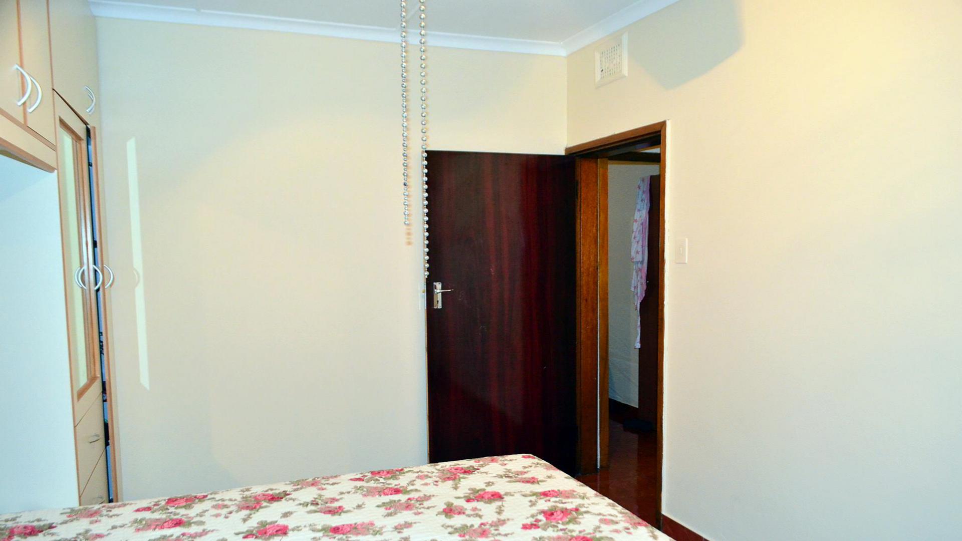 Bed Room 2 - 11 square meters of property in Reservior Hills