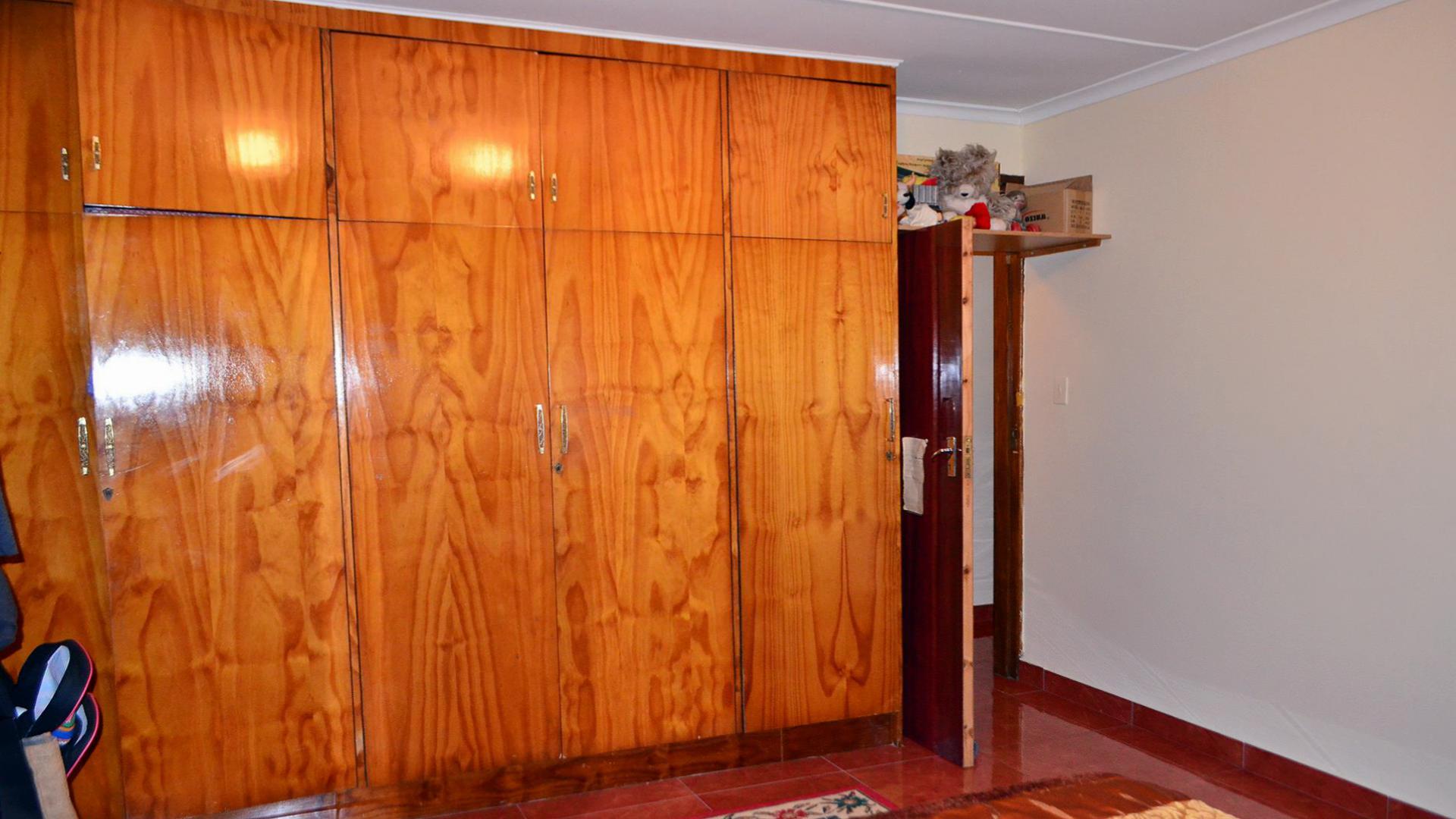 Bed Room 3 - 15 square meters of property in Reservior Hills