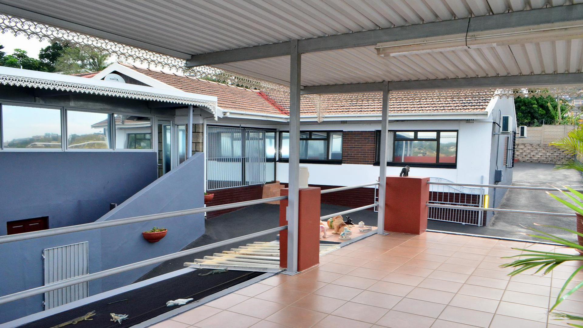 Front View of property in Reservior Hills