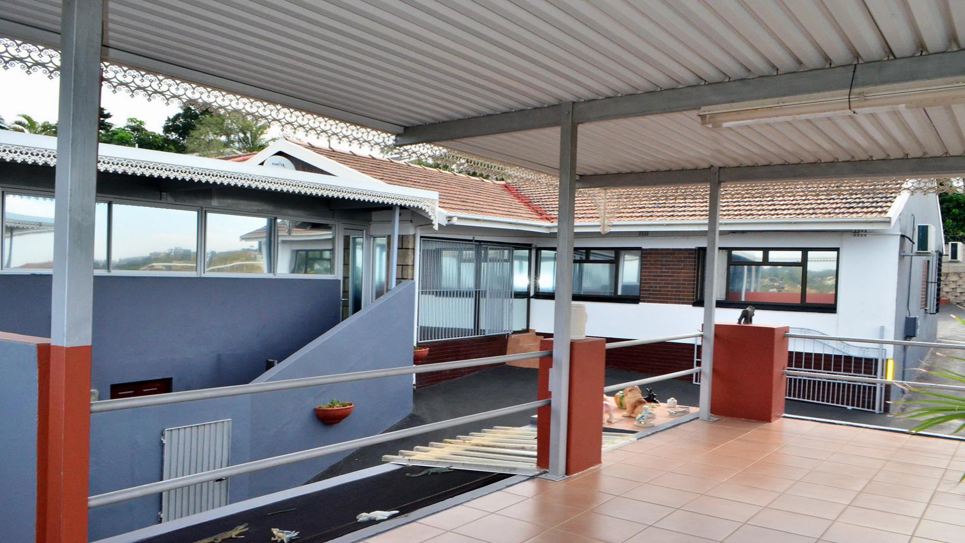 Front View of property in Reservior Hills