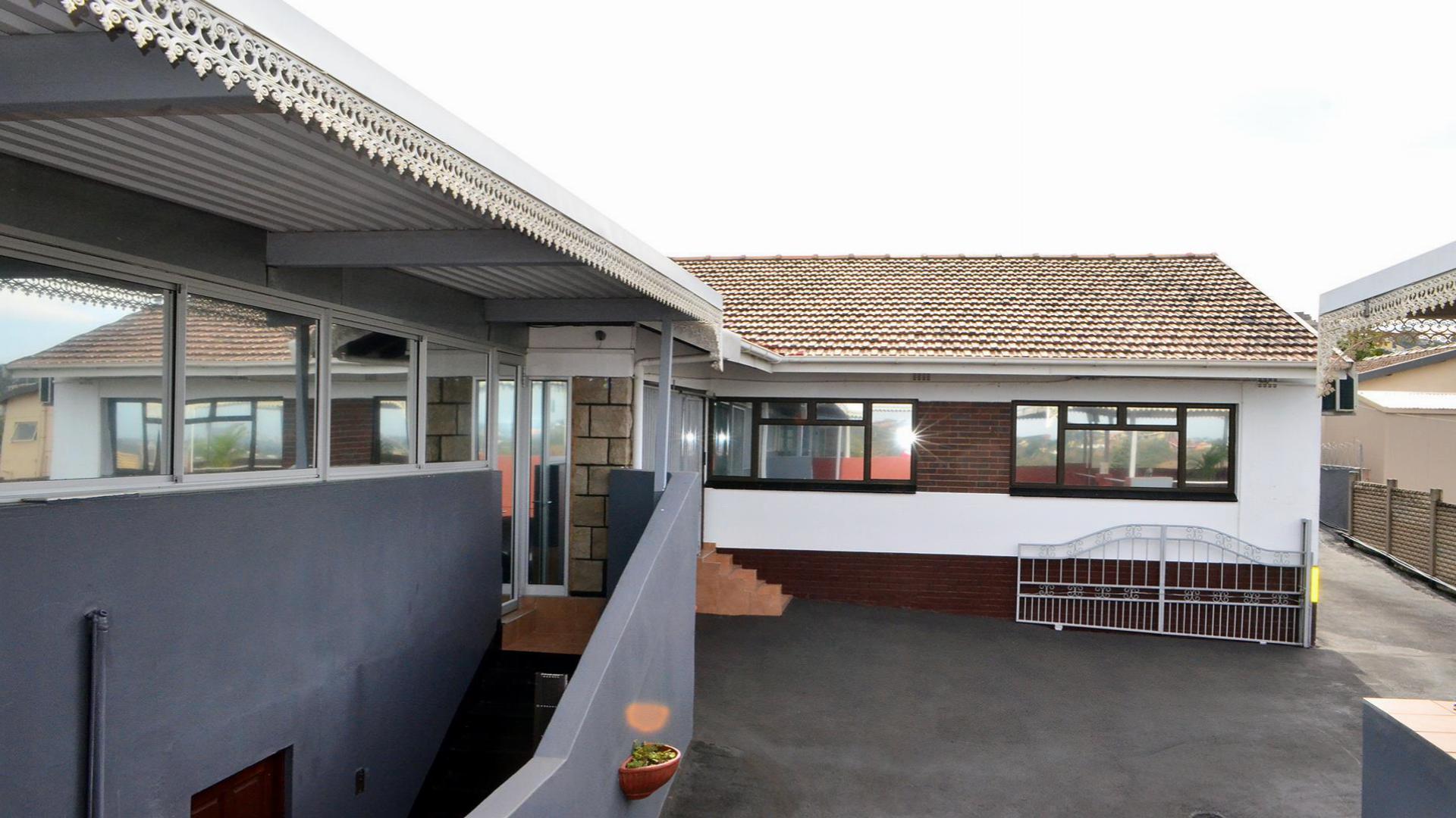 Front View of property in Reservior Hills