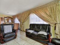 Lounges - 16 square meters of property in Protea North