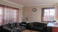 Lounges - 48 square meters of property in Brakpan