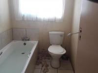 Bathroom 1 of property in Emalahleni (Witbank) 
