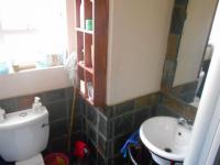 Bathroom 1 - 4 square meters of property in Dassierand