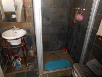 Bathroom 1 - 4 square meters of property in Dassierand