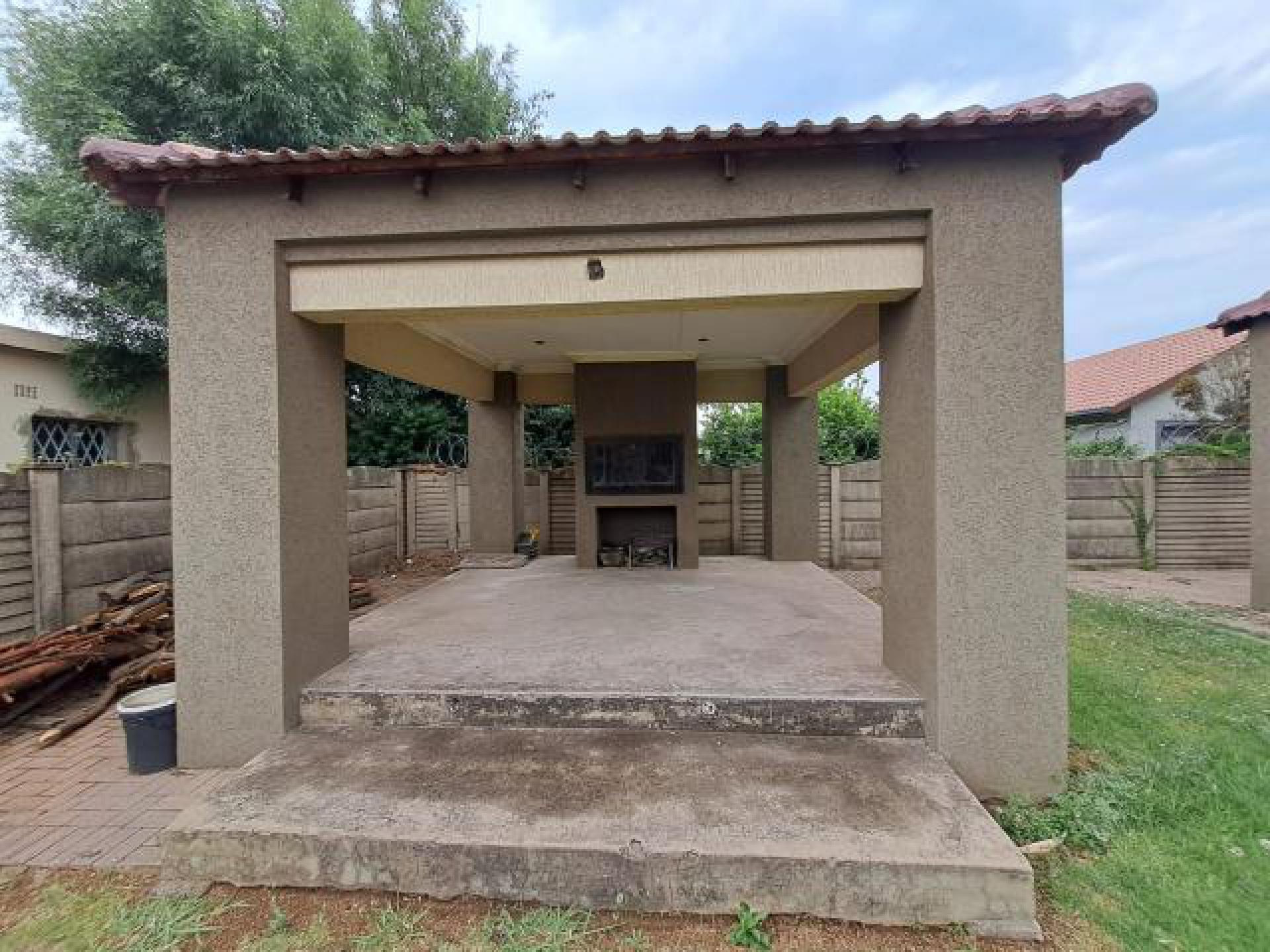 Backyard of property in Vanderbijlpark