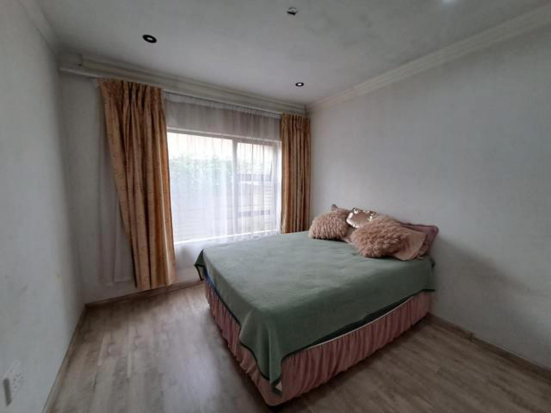 Bed Room 1 of property in Vanderbijlpark
