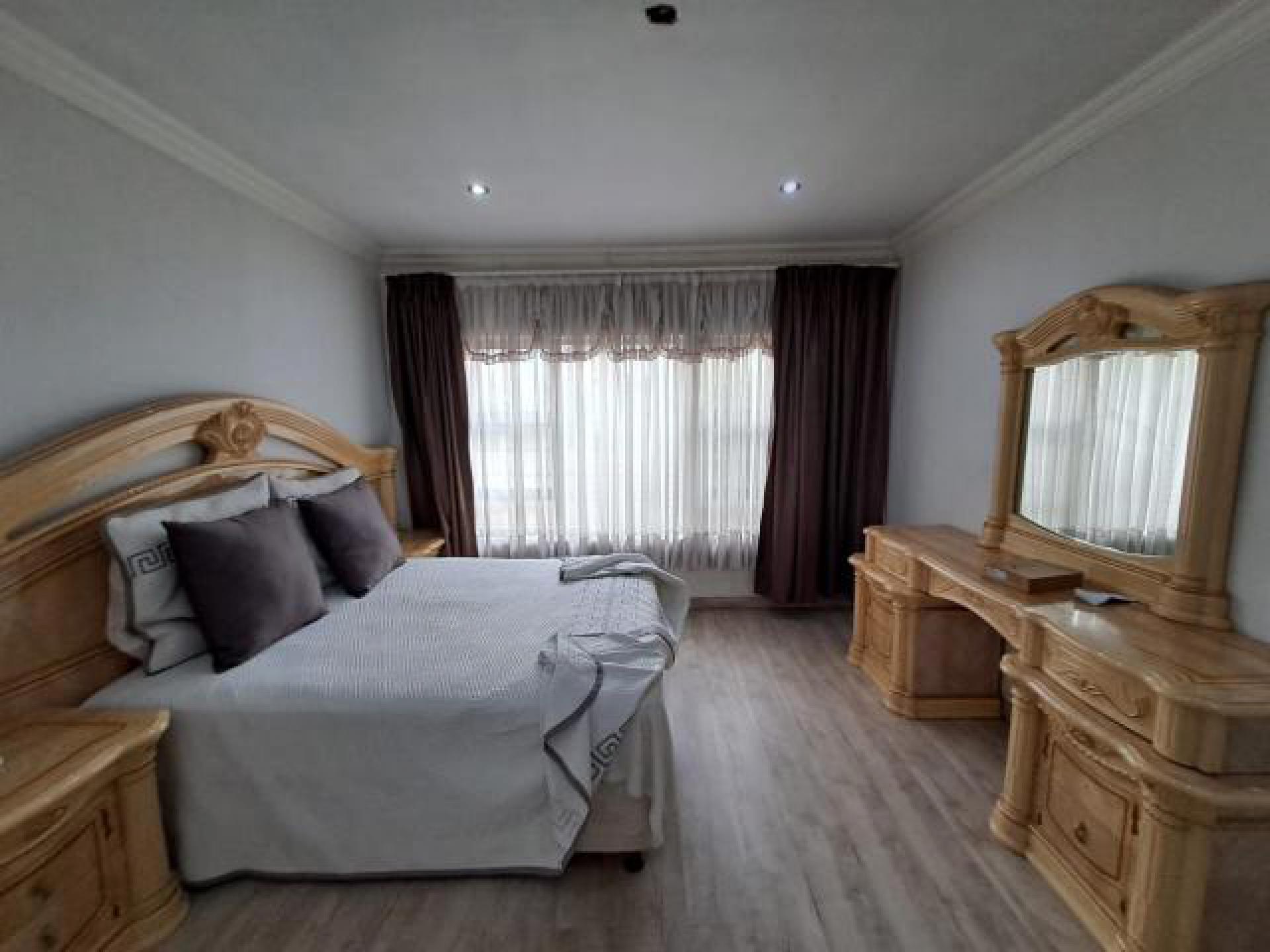 Main Bedroom of property in Vanderbijlpark