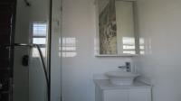 Bathroom 3+ - 10 square meters of property in Waterfall Hills Mature Lifestyle Estate