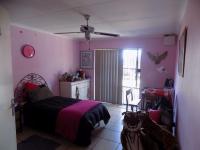 Bed Room 1 of property in Roodewal