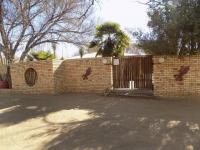 Front View of property in Roodewal