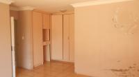 Main Bedroom - 19 square meters of property in Sharon Park