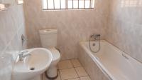 Main Bathroom - 6 square meters of property in Sharon Park