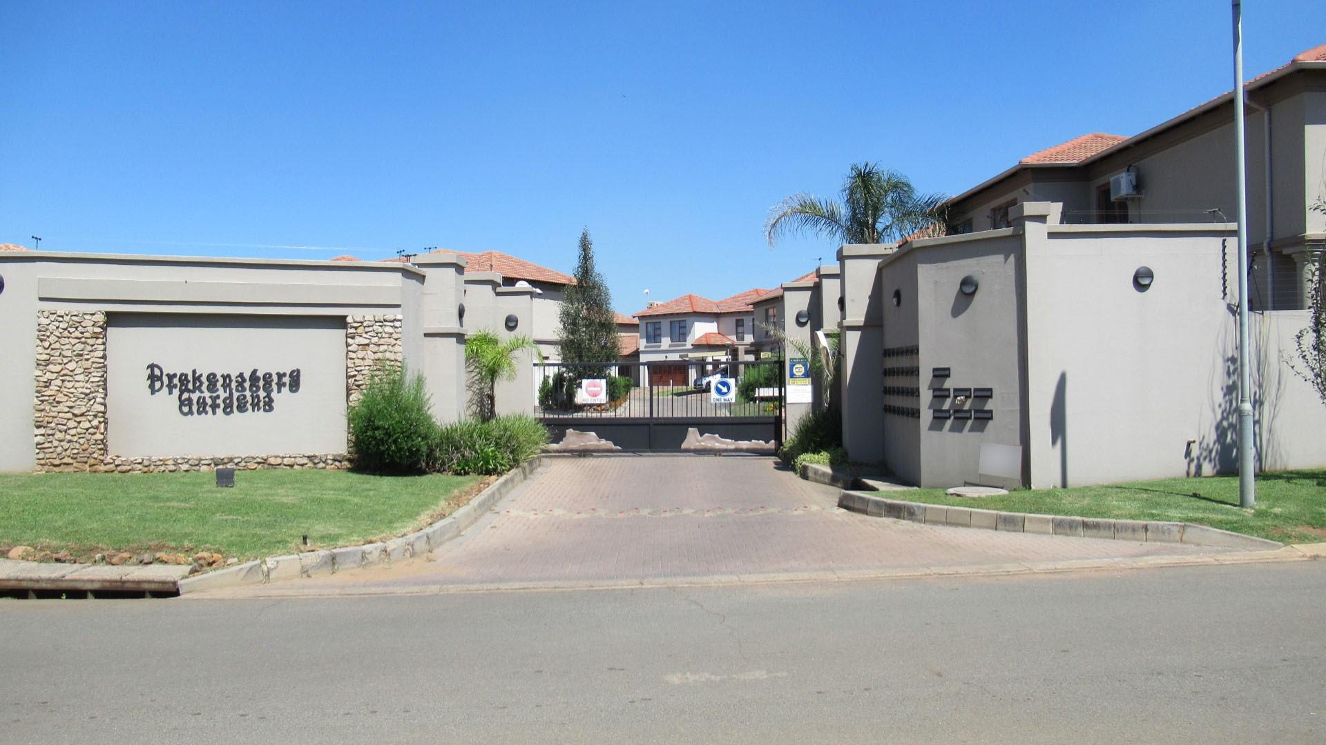 Standard Bank EasySell 2 Bedroom House for Sale in Vanderbij