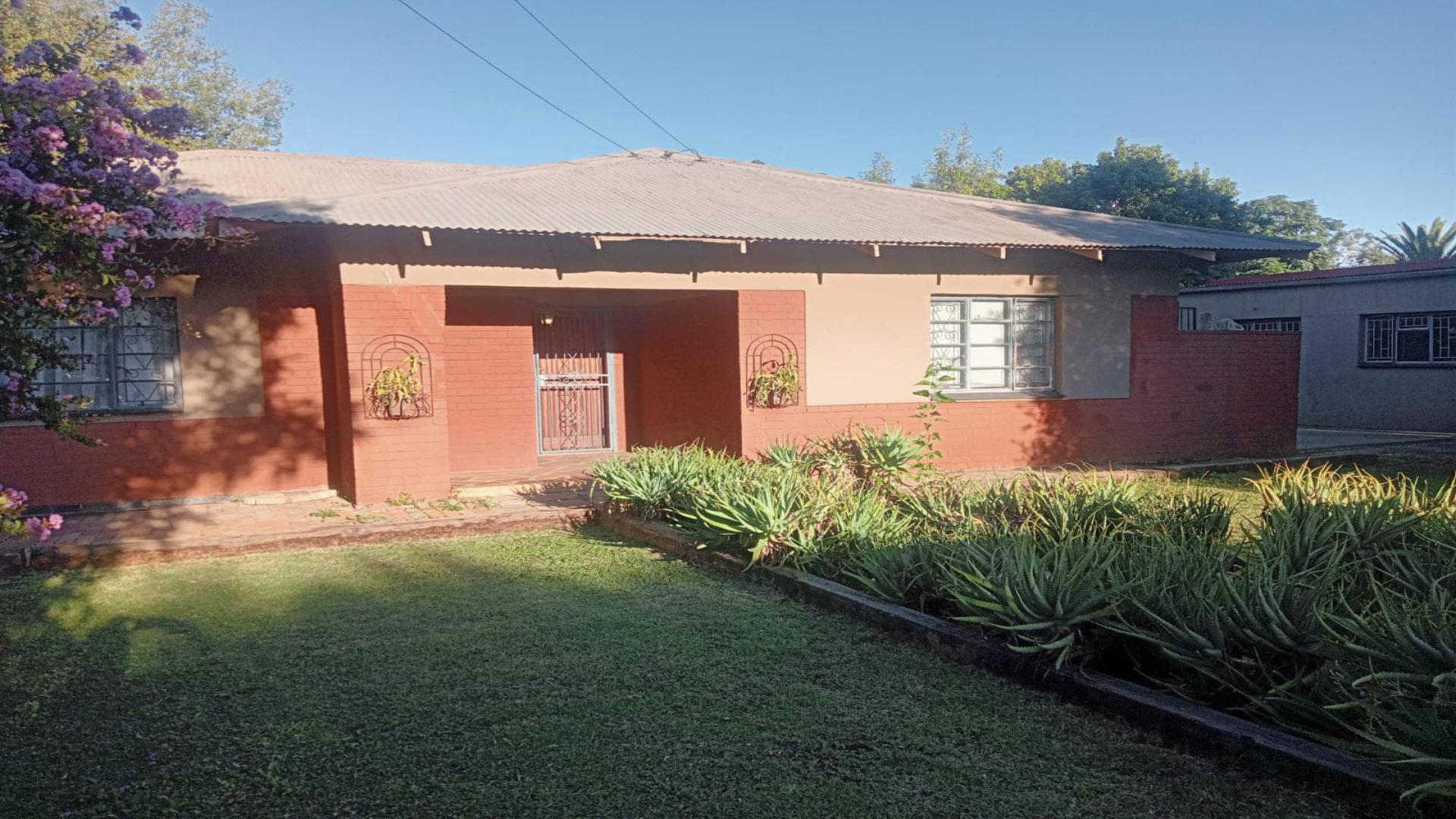 Front View of property in Bloemfontein