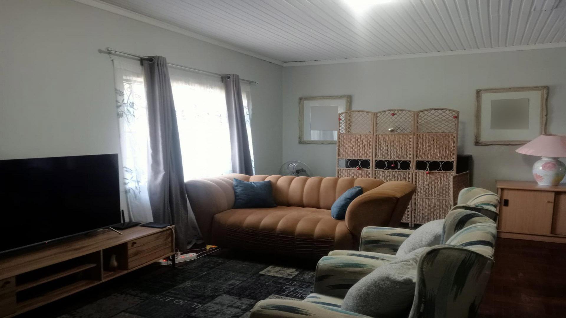 Lounges of property in Bloemfontein