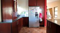 Kitchen - 14 square meters of property in Kosmosdal