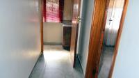 Spaces - 11 square meters of property in Effingham Heights