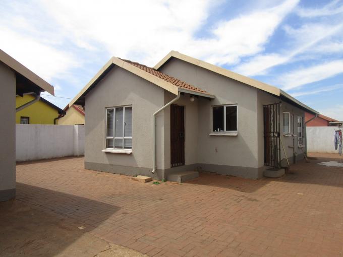 3 Bedroom House for Sale For Sale in Vosloorus - Private Sale - MR166024