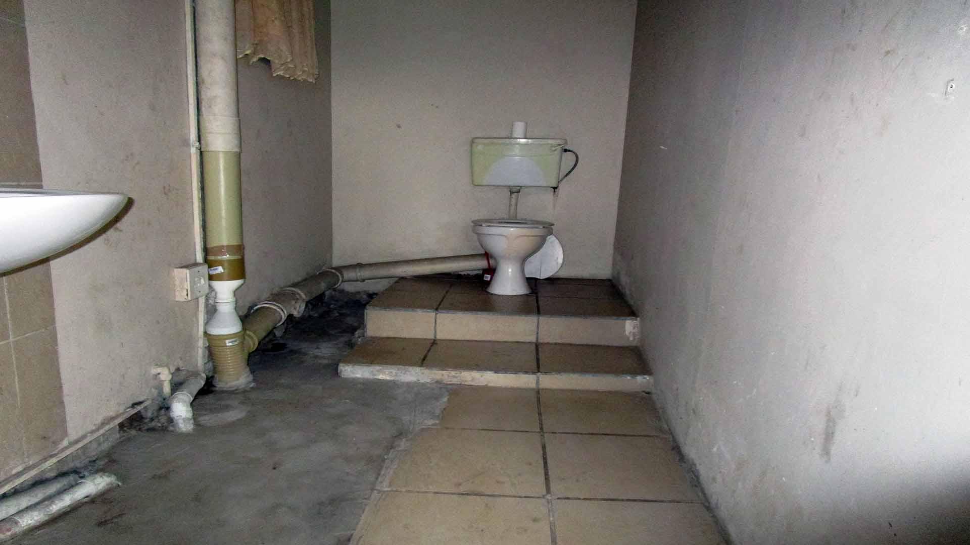 Guest Toilet - 8 square meters of property in Arboretum