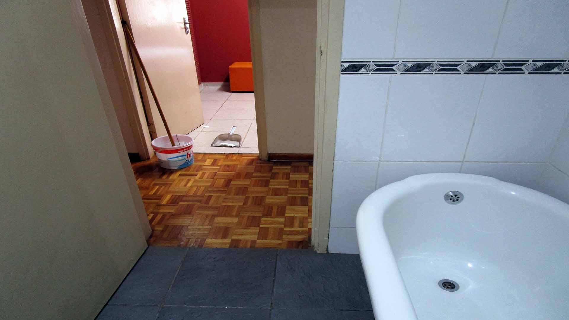 Bathroom 1 - 4 square meters of property in Arboretum