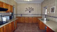 Kitchen - 14 square meters of property in Arboretum