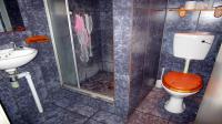 Main Bathroom - 4 square meters of property in Arboretum