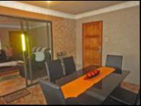 Dining Room - 16 square meters of property in Simunye