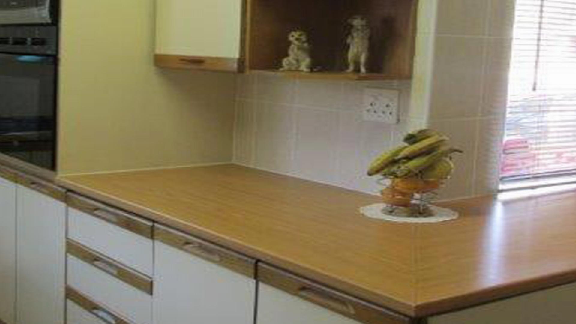 Kitchen of property in KwaMbonambi