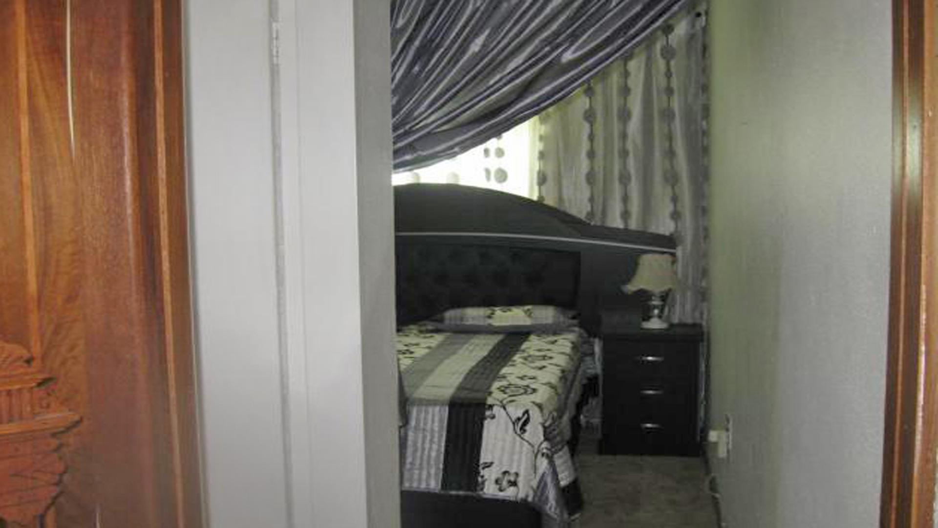 Bed Room 3 of property in Virginia - Free State