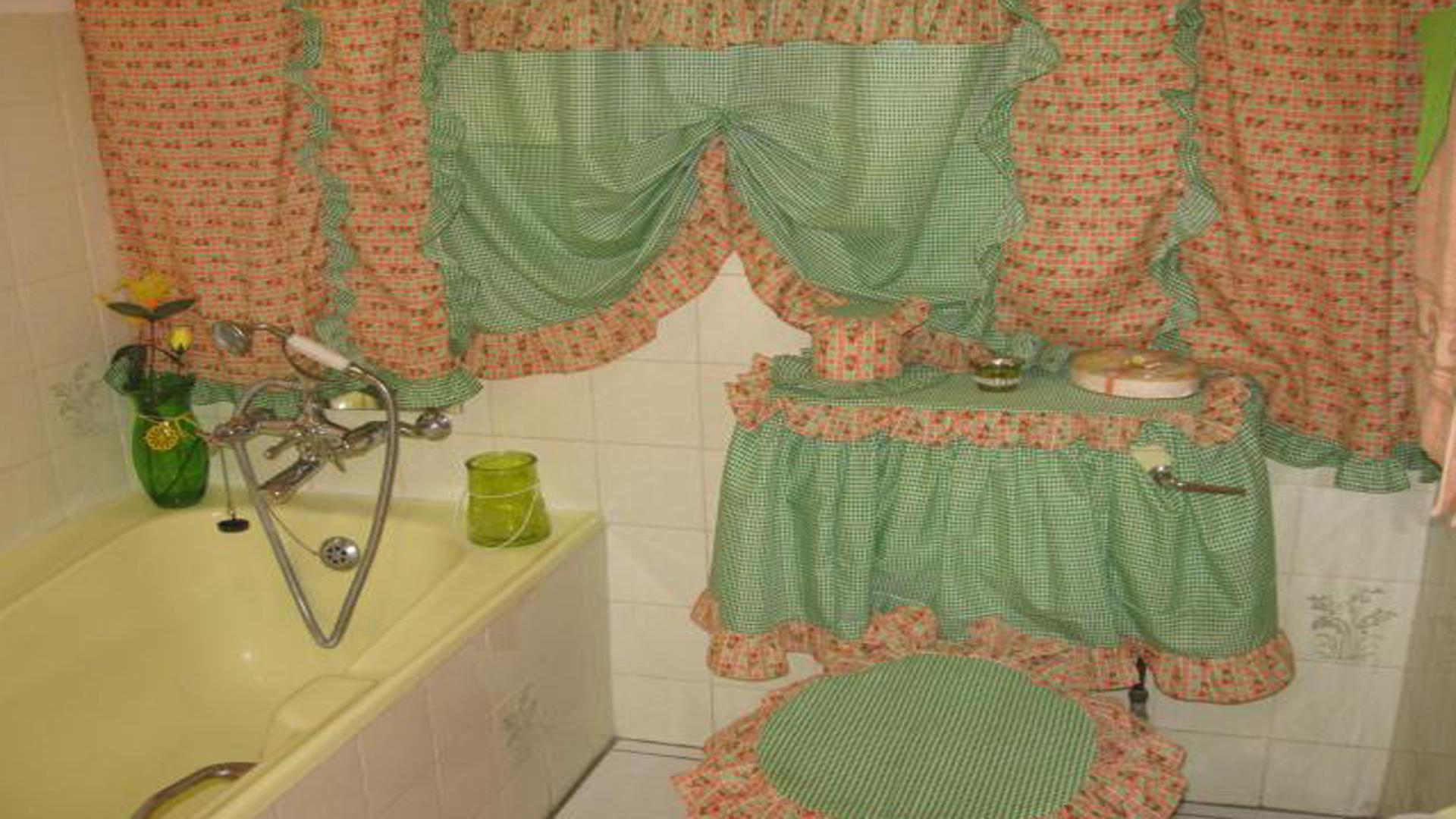 Main Bathroom of property in Virginia - Free State