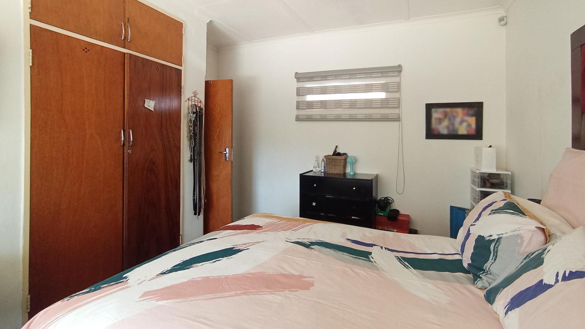 Bed Room 3 - 14 square meters of property in Westpark