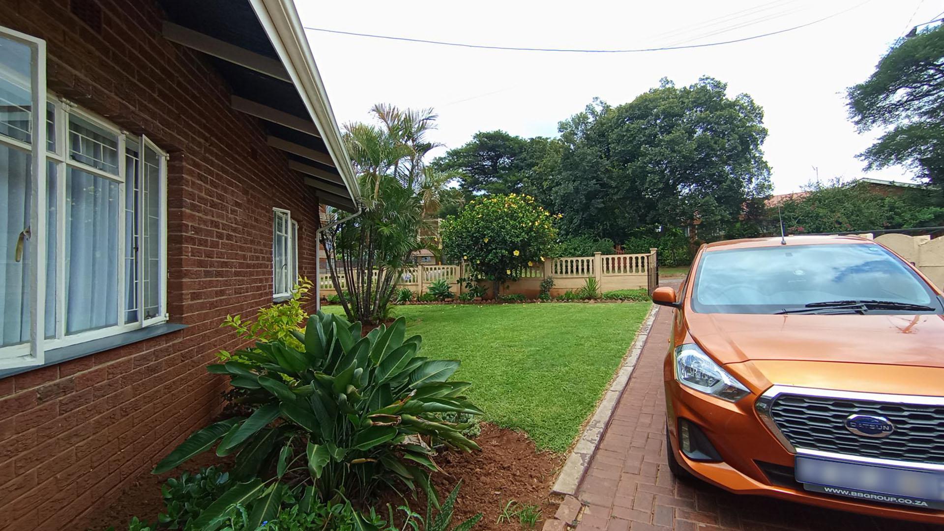 Front View of property in Westpark