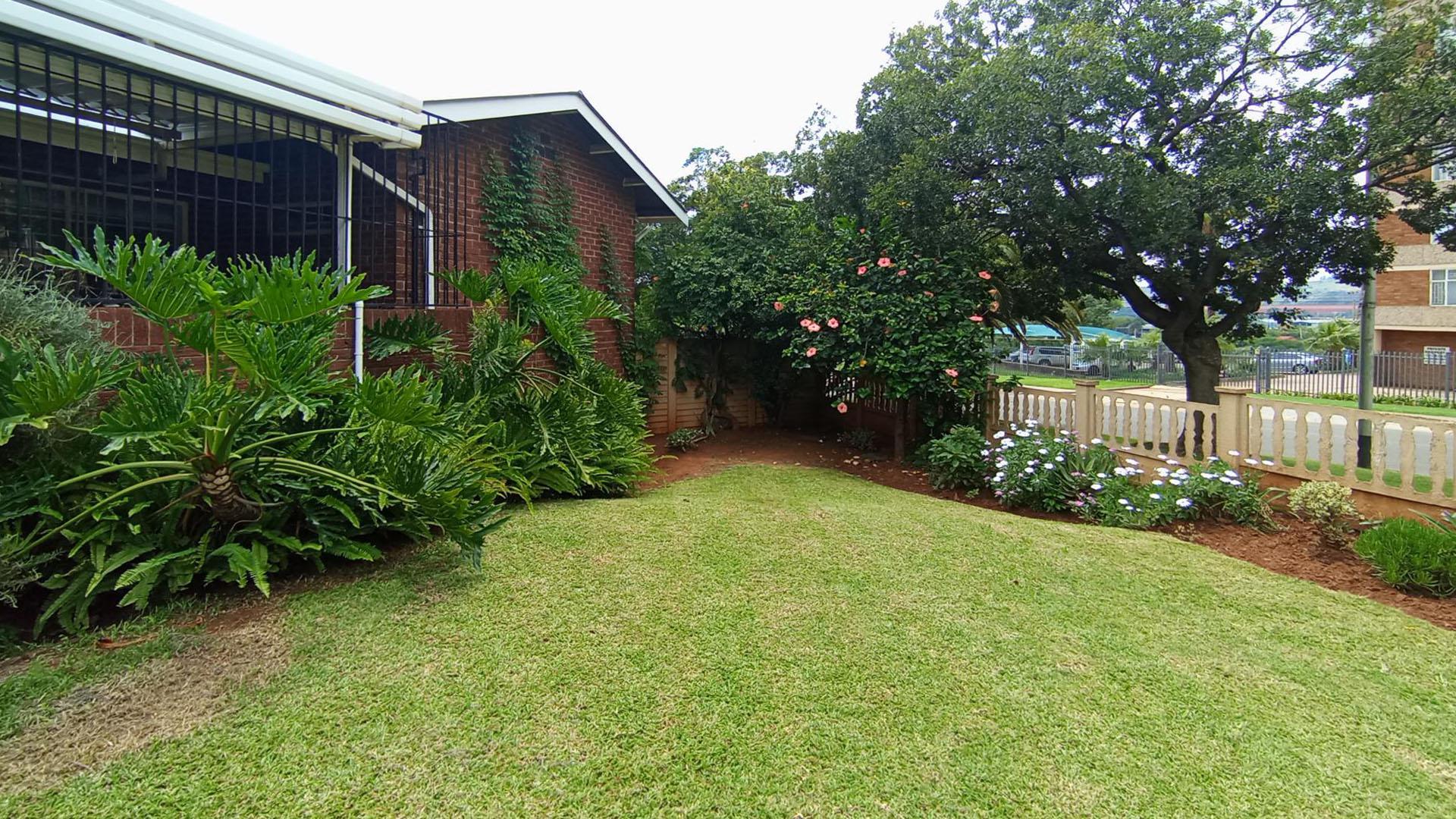 Front View of property in Westpark