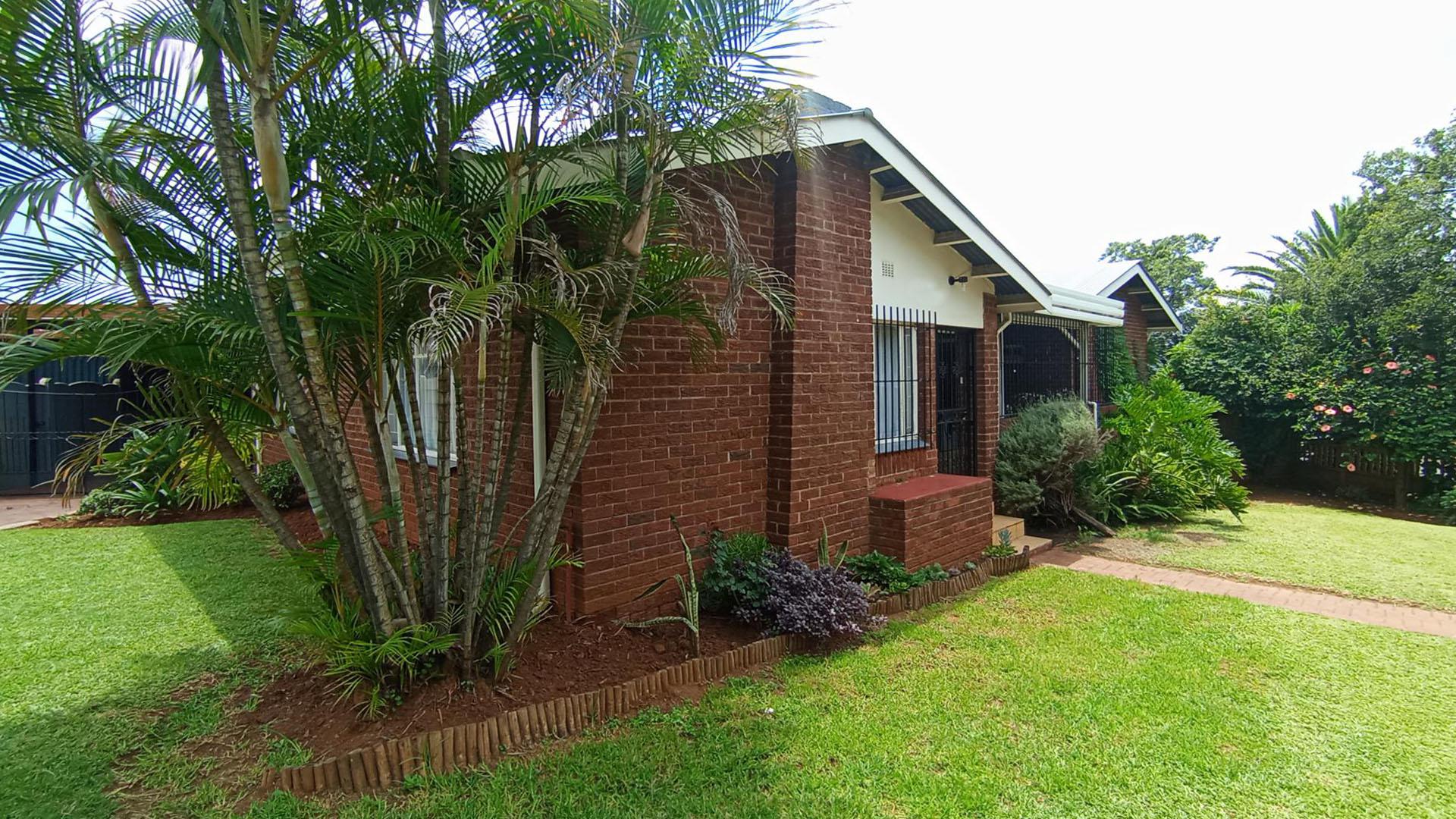 Front View of property in Westpark