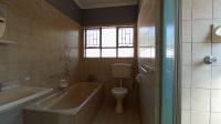 Main Bathroom - 7 square meters of property in Riamarpark