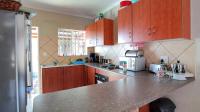 Kitchen - 9 square meters of property in Rustenburg Oos-Einde