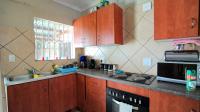 Kitchen - 9 square meters of property in Rustenburg Oos-Einde