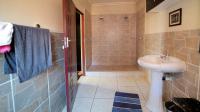 Main Bathroom - 10 square meters of property in Halfway Gardens