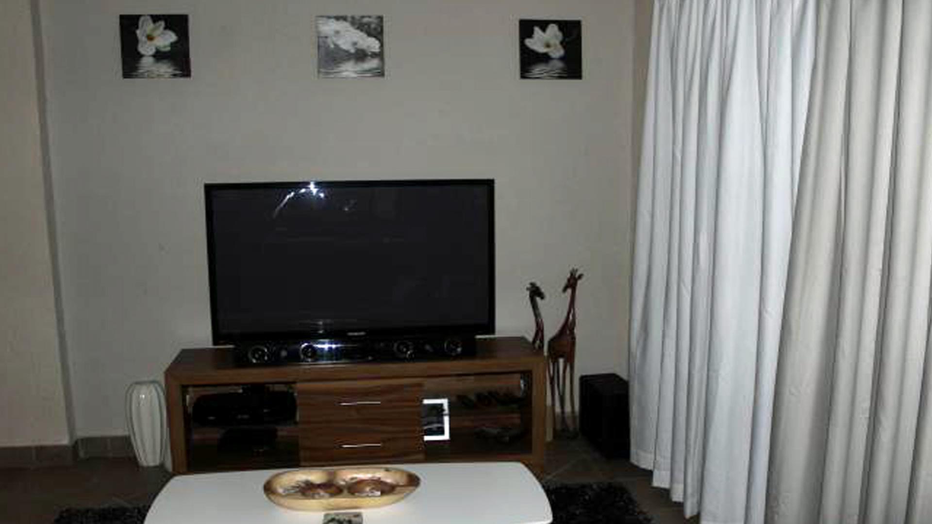 Lounges of property in Rustenburg