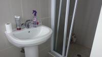 Main Bathroom - 4 square meters of property in Parkrand