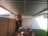 Patio - 14 square meters of property in Parkrand