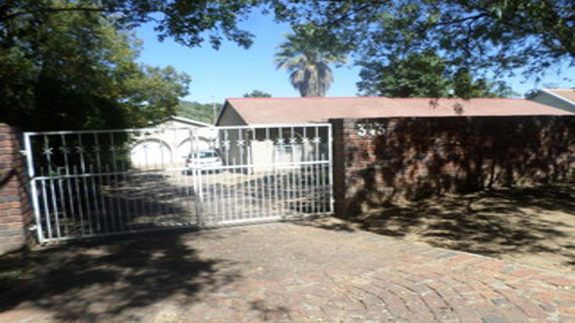 Front View of property in Northwold