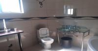 Main Bathroom of property in Ficksburg