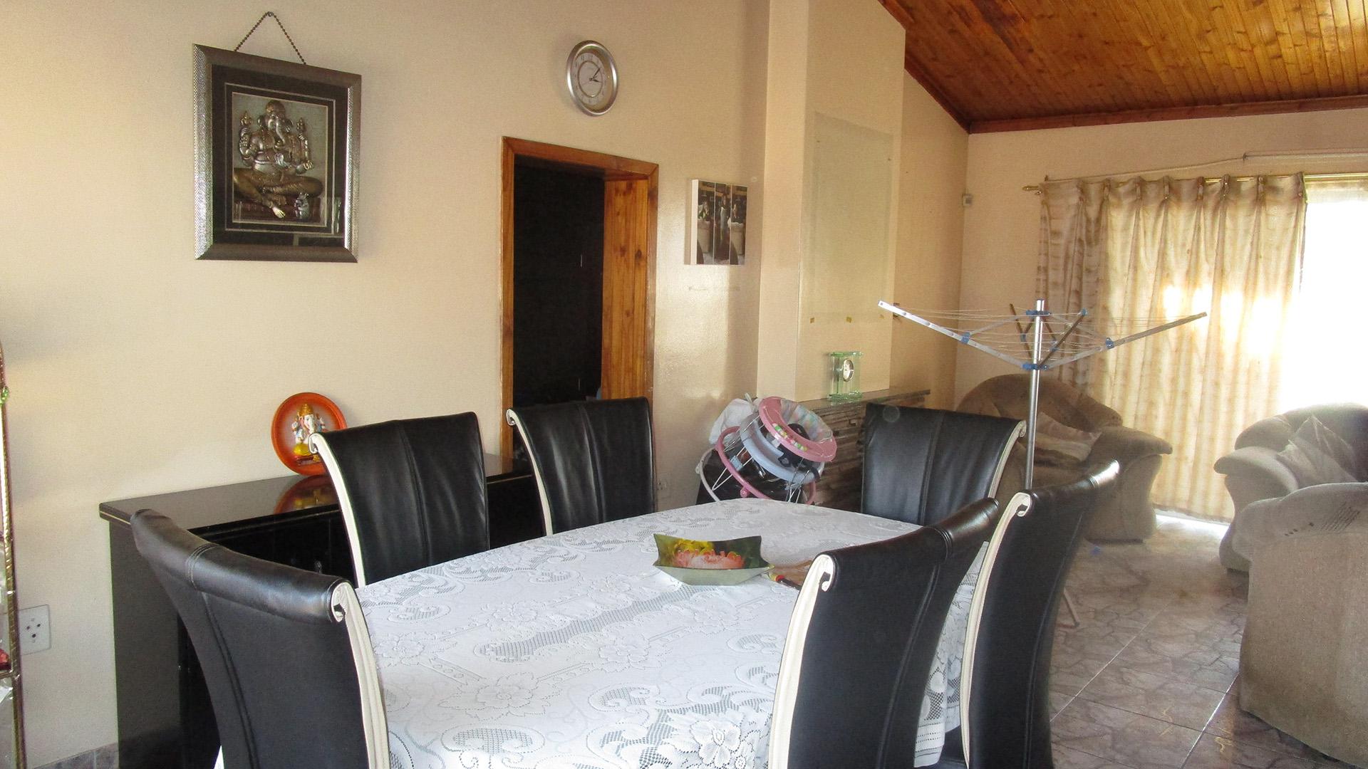Dining Room - 8 square meters of property in Benoni