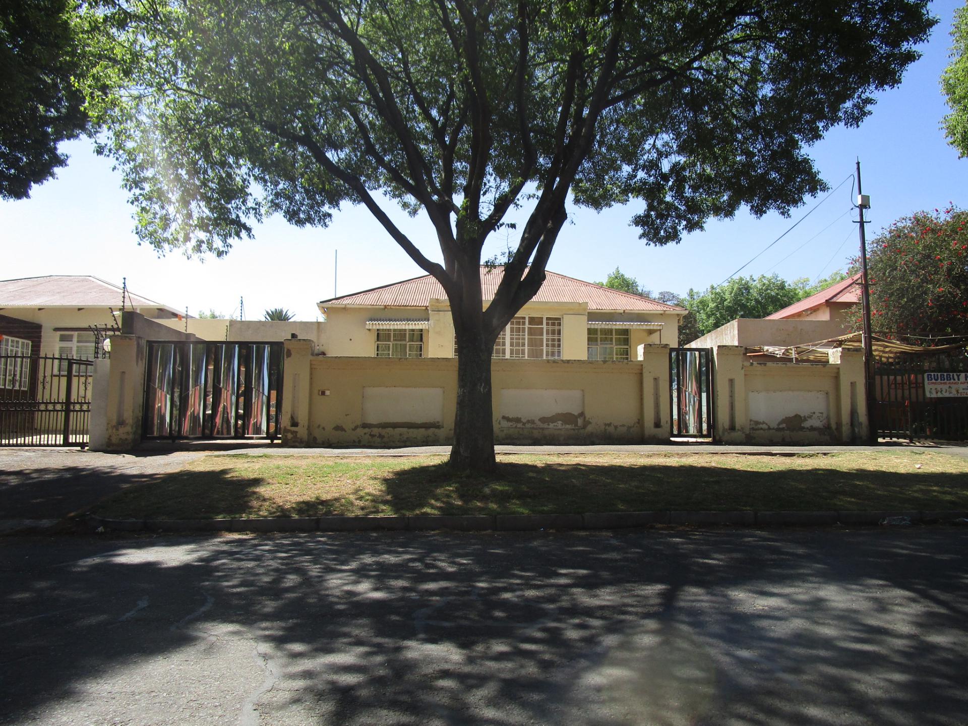 Front View of property in Rosettenville