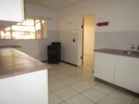 Kitchen - 16 square meters of property in Sonland Park